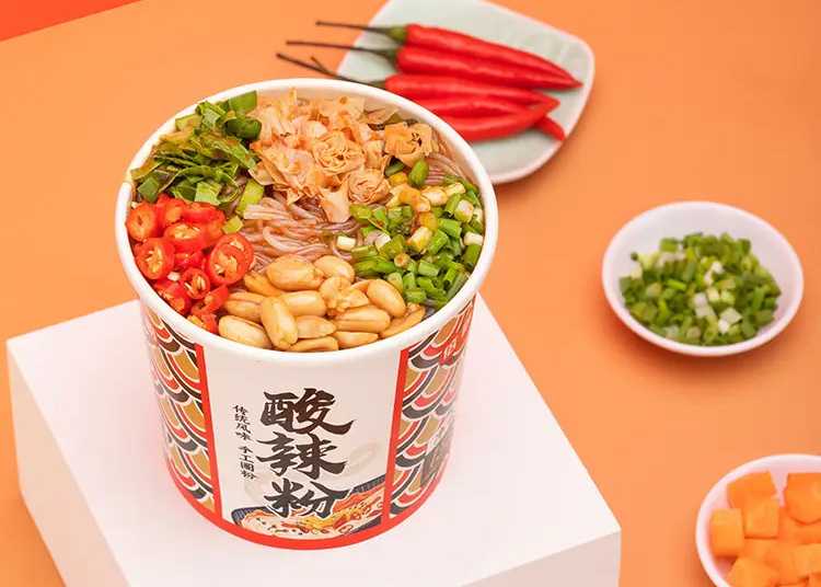 【品質(zhì)之選】桶裝泡面封口包裝生產(chǎn)線：攜手陳村、楊掌柜、金華、顧大嫂、統(tǒng)一，共鑄食品包裝新篇章
